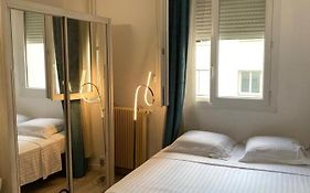 Studio 10 Mins Walk Eiffel Tower, Paris 16